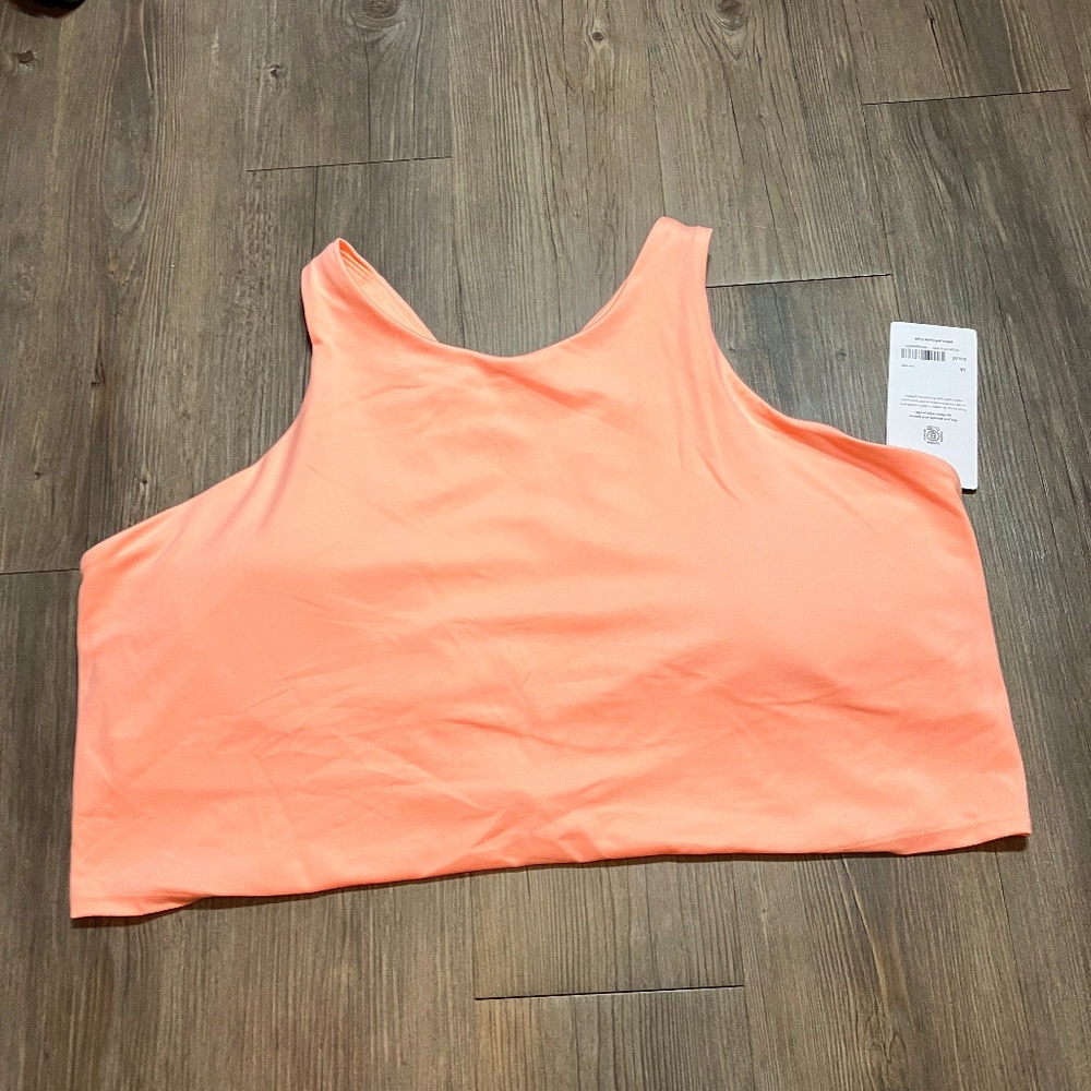 NWT Athleta Workout Cropped Top with Built in Bra, Peach Color, size 3x